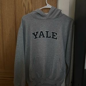 YALE Champion sweatshirt